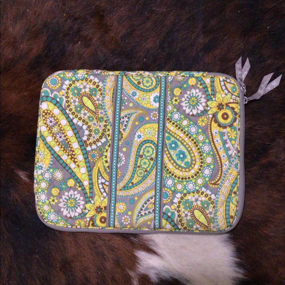 Laptop sleeve